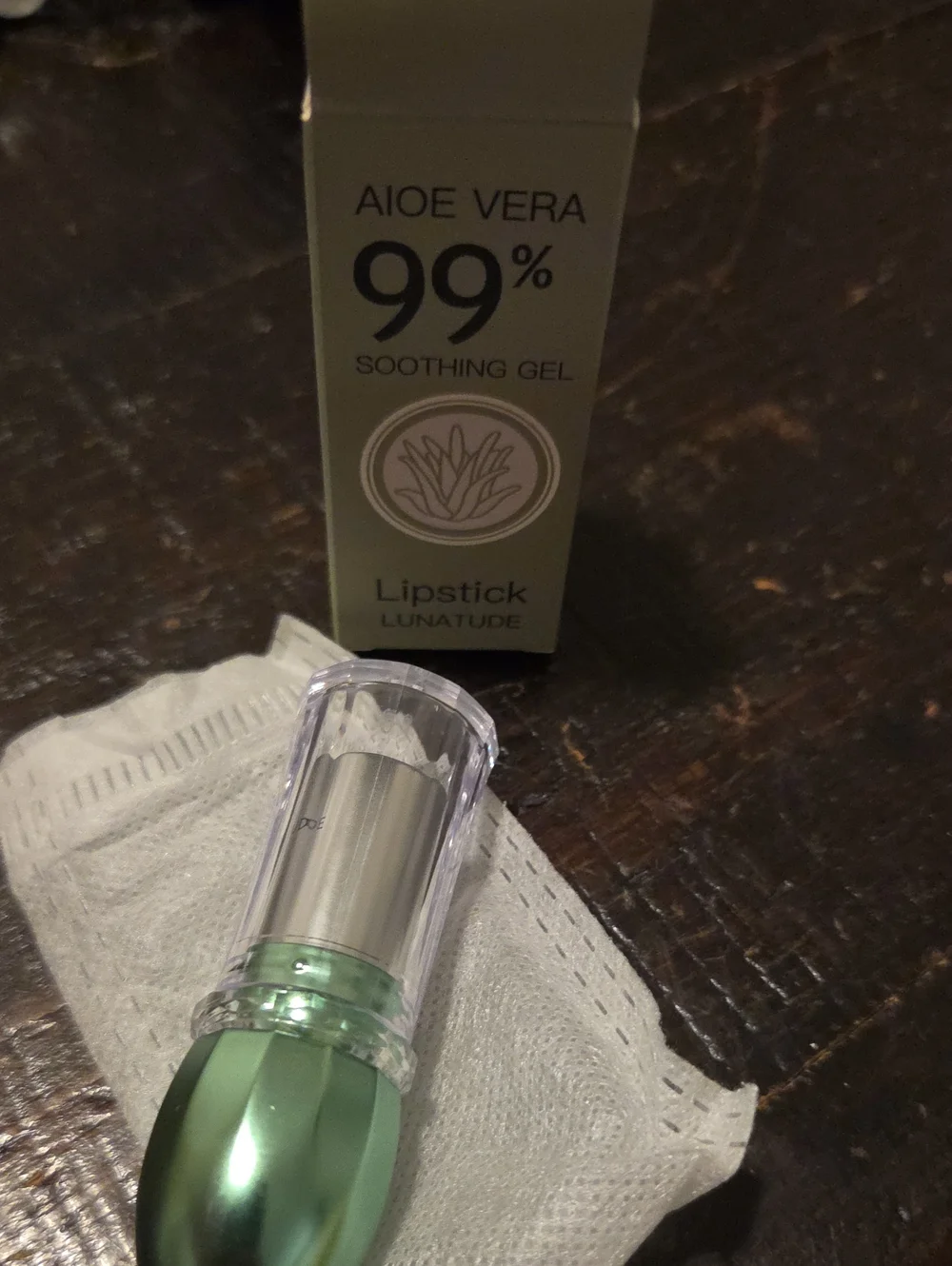 Soothing Aloe Gel Lipstick — Color Changing NIB